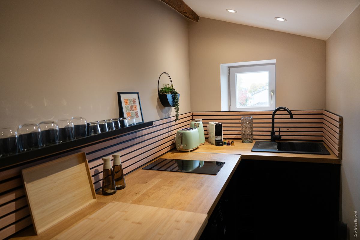 Kitchen — full view & exposed beam